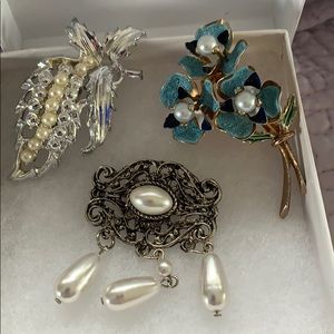 3 Vintage Pins/Brooches
